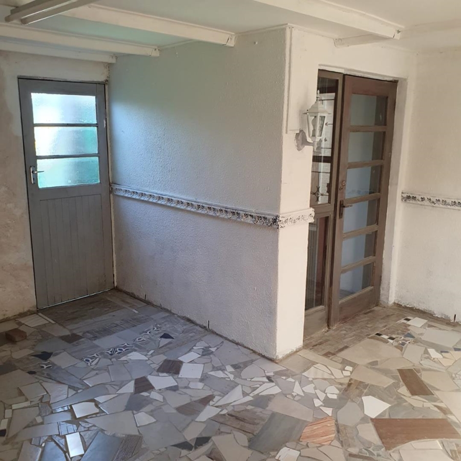 5 Bedroom Property for Sale in Victoria Park Western Cape